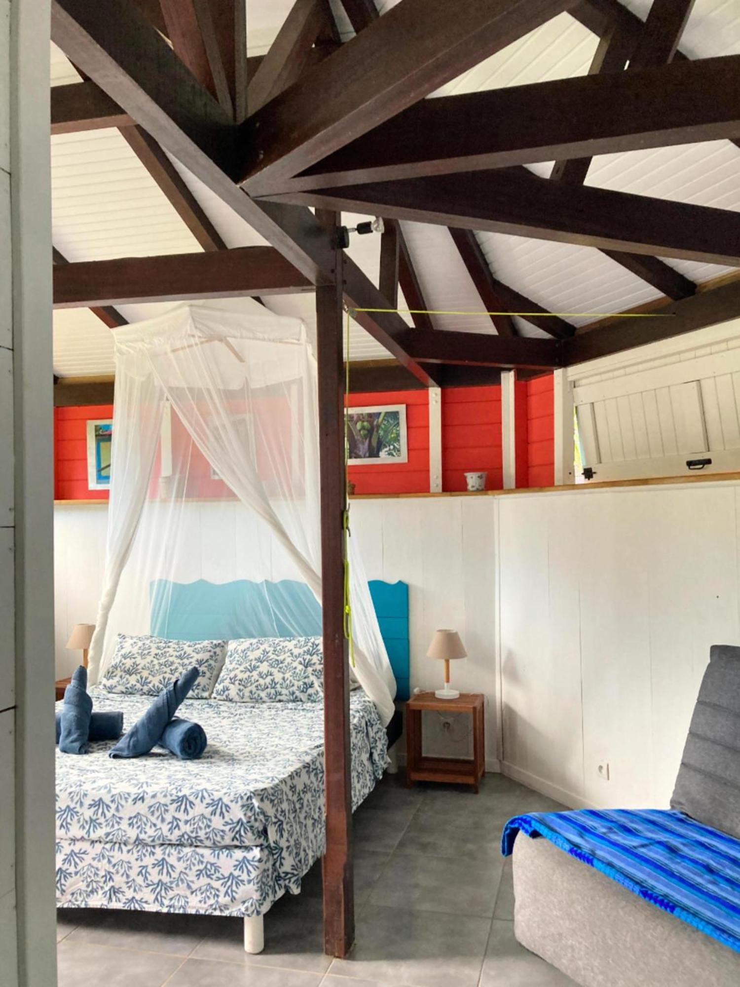 Piton Bungalows Ecolodges Deshaies Ngoại thất bức ảnh