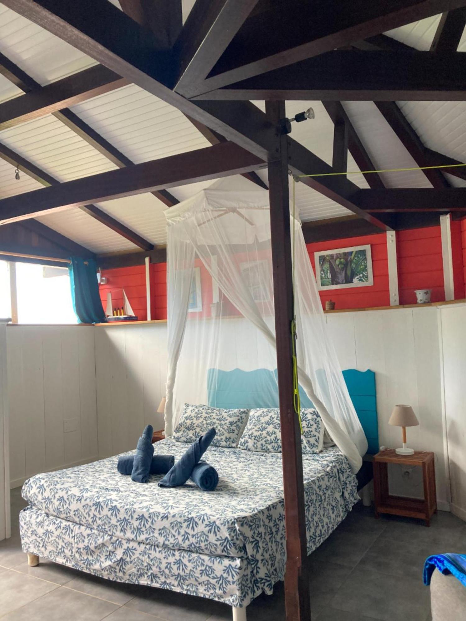 Piton Bungalows Ecolodges Deshaies Ngoại thất bức ảnh